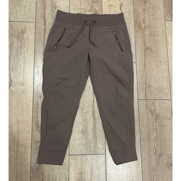 Athleta Trekkie North Jogger Women’s Size 8P Mineral Brown Lightweight Pants - Picture 2 of 8